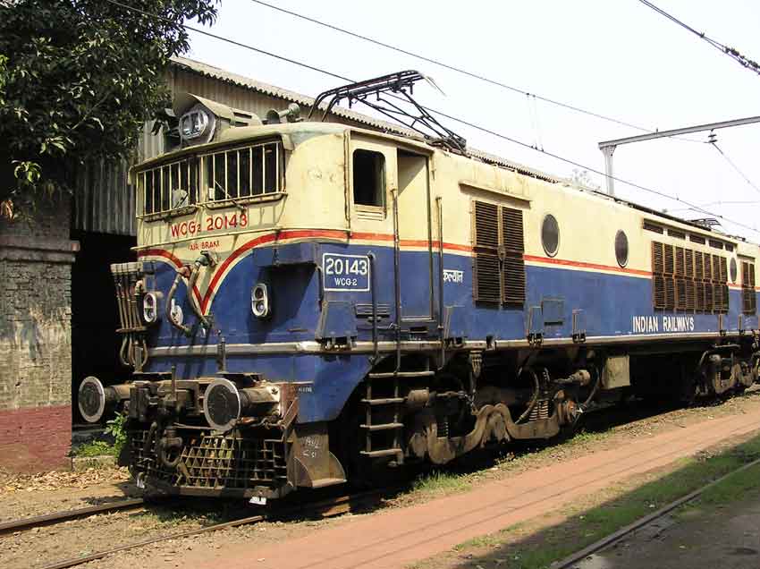 WCG2 panto.jpg (56265 bytes)